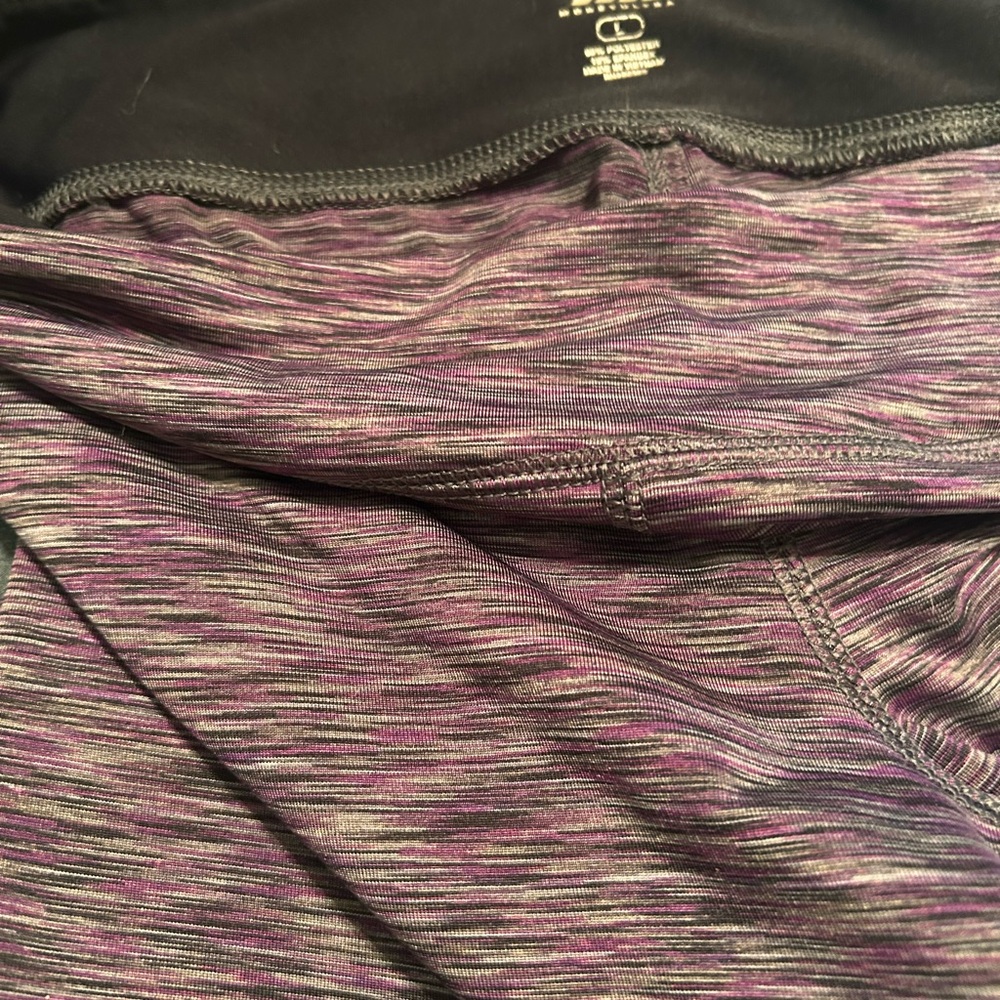 EUC MORET Ultra Purple and Pink Patterned Leggings Cropped..;perfect any sport